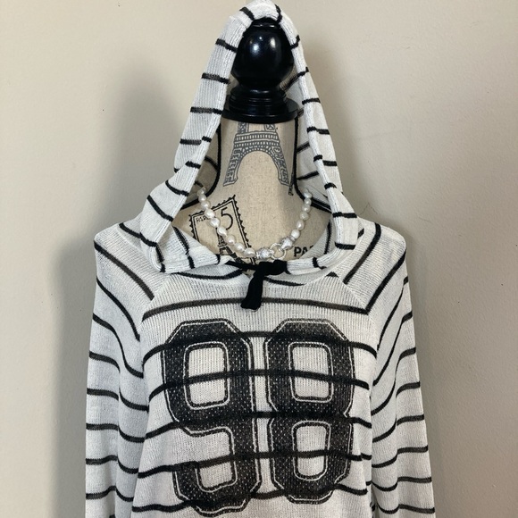 Stranded Women’s White Black Stripes Hoodie Lightweight Knit Sweater Number 98 - Picture 2 of 4